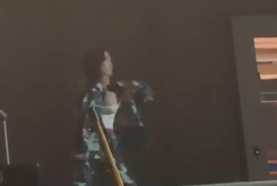 西北民族大學巨乳女大學生軍訓跳舞走光
