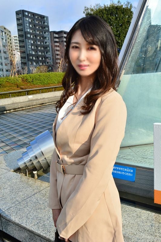 FC2-PPV-1367526 【个人】有名S级女医43歳中出不伦性爱映像流出