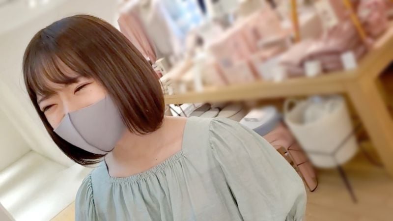 FC2-PPV-1844640 初撮影！！初次同居的女大学生。同居前夜拒絶强押2回中出!!（长编）