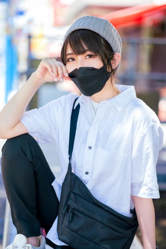 FC2-PPV-2435891 【FC2发】完全露脸！素人大学生【限定】无性别女子 真理(22)身体是女性、内心是男子。