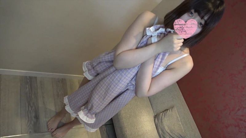 FC2-PPV-2883138 无知乡下妹子无套抽插中出。