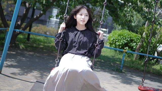 FC2-PPV-3353119 【無修正】初拍！與咖啡店員身高145公分的迷你美少女無套中出2發