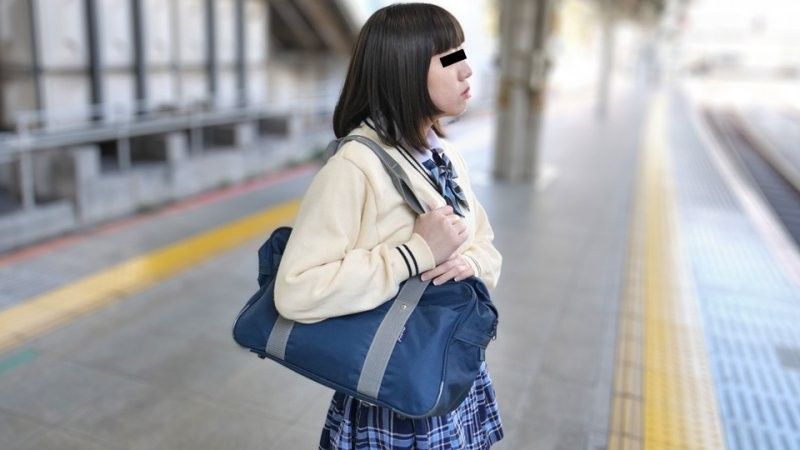 10musume_030125_01 針對準備進食的製服女孩