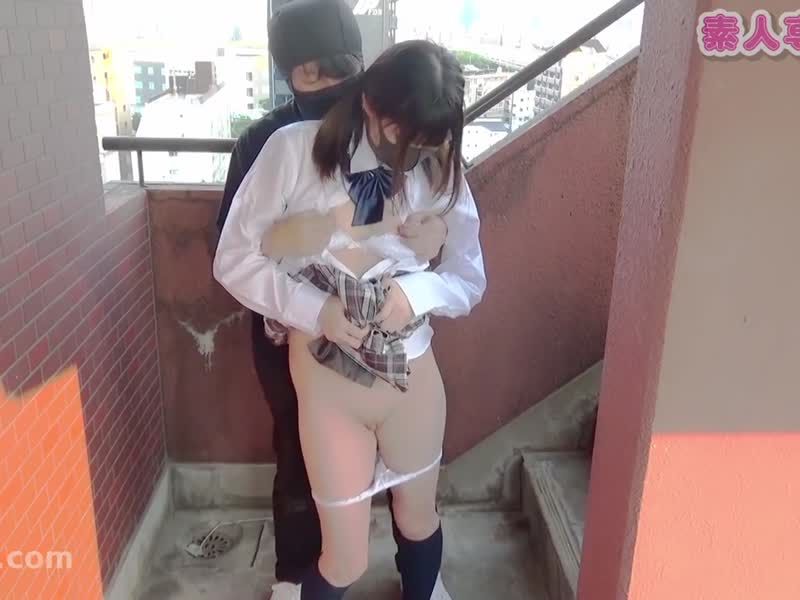 FC2-PPV-4823153 【第二弹】对磨镜地雷系妹在紧急楼梯无套中出