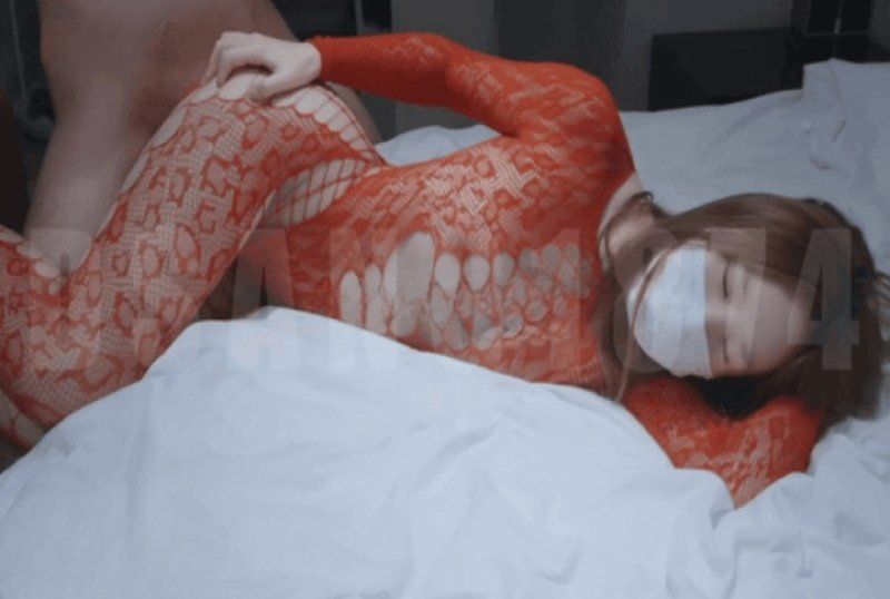 xb-5925 杏吧传媒 大肥臀狠狠打桩奶白乳妹共浴抽插