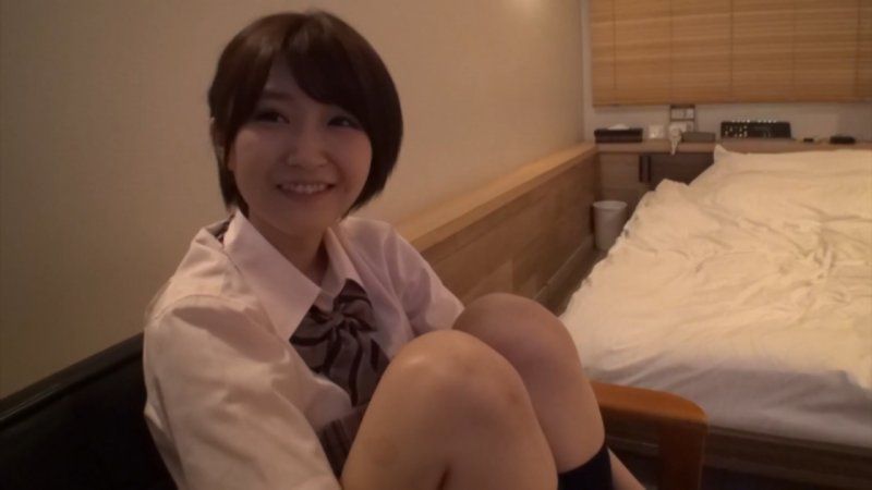 FC2-PPV-4735867 【个人拍摄・素人・制服・中出】因为无法忍受早洩男友，天使般的恶魔用电动按摩棒呻吟♡