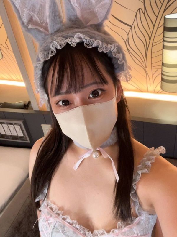 FC2-PPV-4744774 【完全シークレット版】【独占販売】【顔出し】【巨乳】【中出し】都内アパレル勤務”沙羅ちゃん”、くびれGカップの持ち主がFC2初出演、バニーちゃんに変身させられ逝き地獄したわたし、買わないで下さい！
