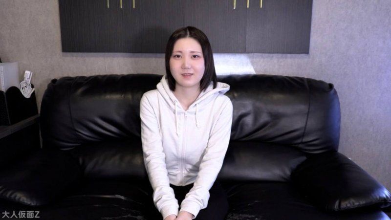 FC2-PPV-4910714 诗乃(19) 乡下素人第三次拍摄。在屁眼里插入粗大的按摩棒，并以大翻转体位将蔬菜塞进阴道与屁眼里