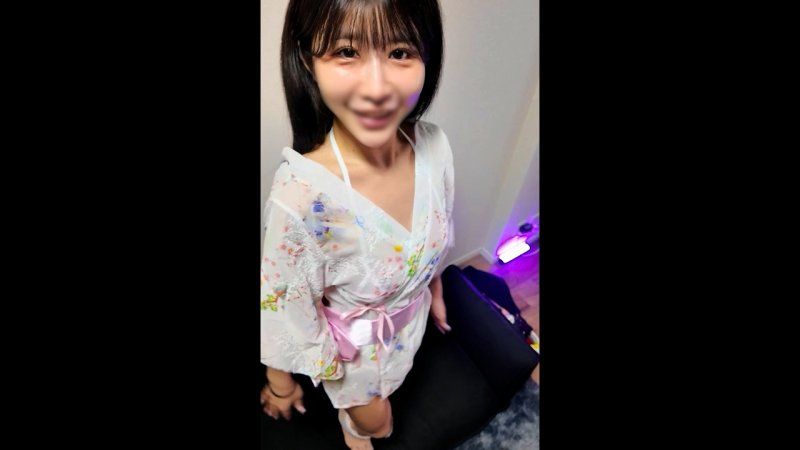 FC2-PPV-4924919 与像映美里的纤细酒廊小姐穿着浴衣，背德感MAX的中出PLAY