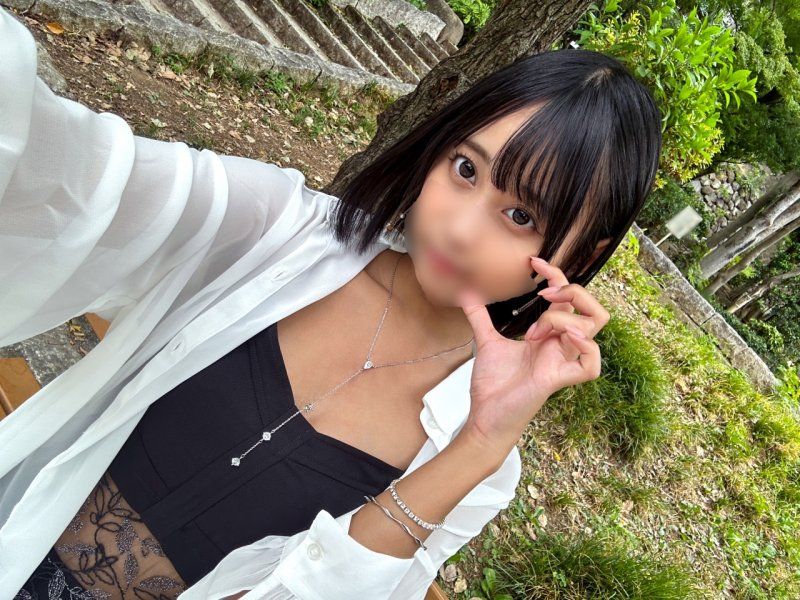 FC2-PPV-4925972 8頭身スーパーモデル　男の人は苦手。でも、寂しさを埋めてほしい。