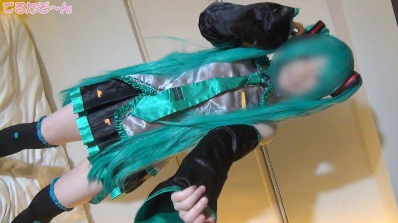 FC2-PPV-4946858 那位初音蕾雅小姐以重製版復活！穿著一般初音服裝的自慰＆性愛篇！