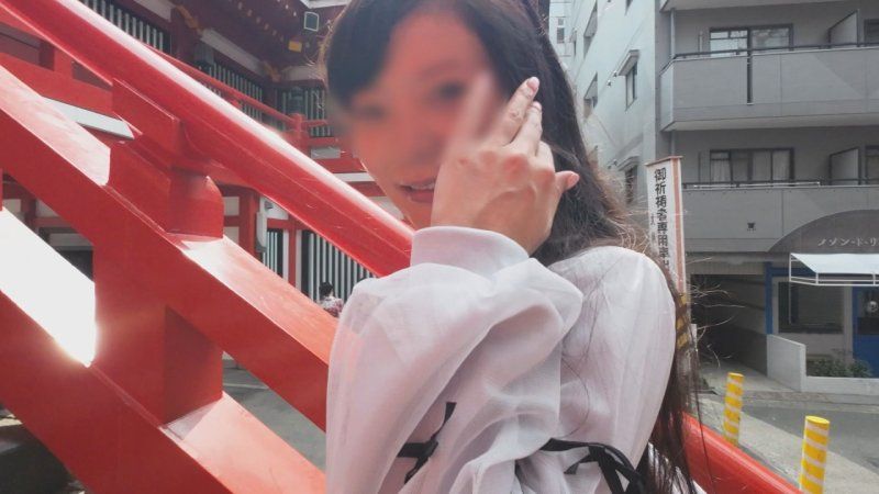 FC2-PPV-4975133 [个撮・户外性交] 〈言听计从的不伦妻〉「欸！要在这里做吗？」在街角进行色情行为！ 在可能有人来的地方口交＆性交！兴奋到极点 在饭店内射喷出！！