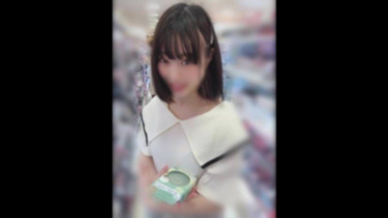 FC2-PPV-4595652 偶像的緊實美體。擦上油讓它滑溜溜。對於性愛經驗少的美體，內射是不可避免的。
