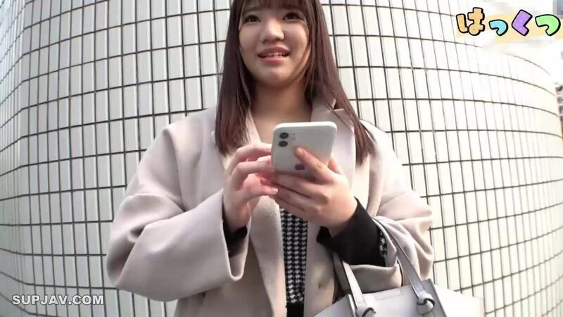 FC2-PPV-4732146 【FC2初次拍攝】皮膚白皙的美巨乳居酒屋打工妹流菜醬(20)對好感度高的敏感淫穴插入無套肉棒。第一次的陰道內射中出連續高潮