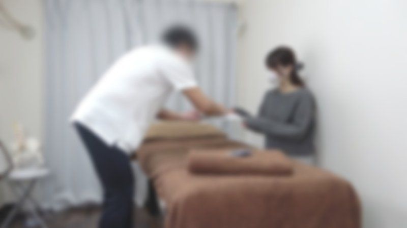 FC2-PPV-4814573 【无码/无套中出】脸蛋和身材都很漂亮，非常迷人的OL桑又来了。除了出色的身材比例，还有好闻的味道。似乎很喜欢热油。