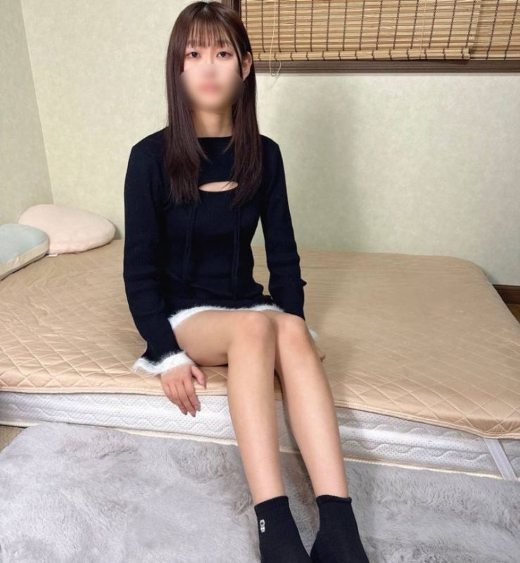 FC2-PPV-4865843 【完全素人&初撮り】美脚×美尻の18歳JD♡芋っぽくて初々しい恥ずかしがり屋のリアルな反応が堪らない♡まさかの中出しに困惑…
